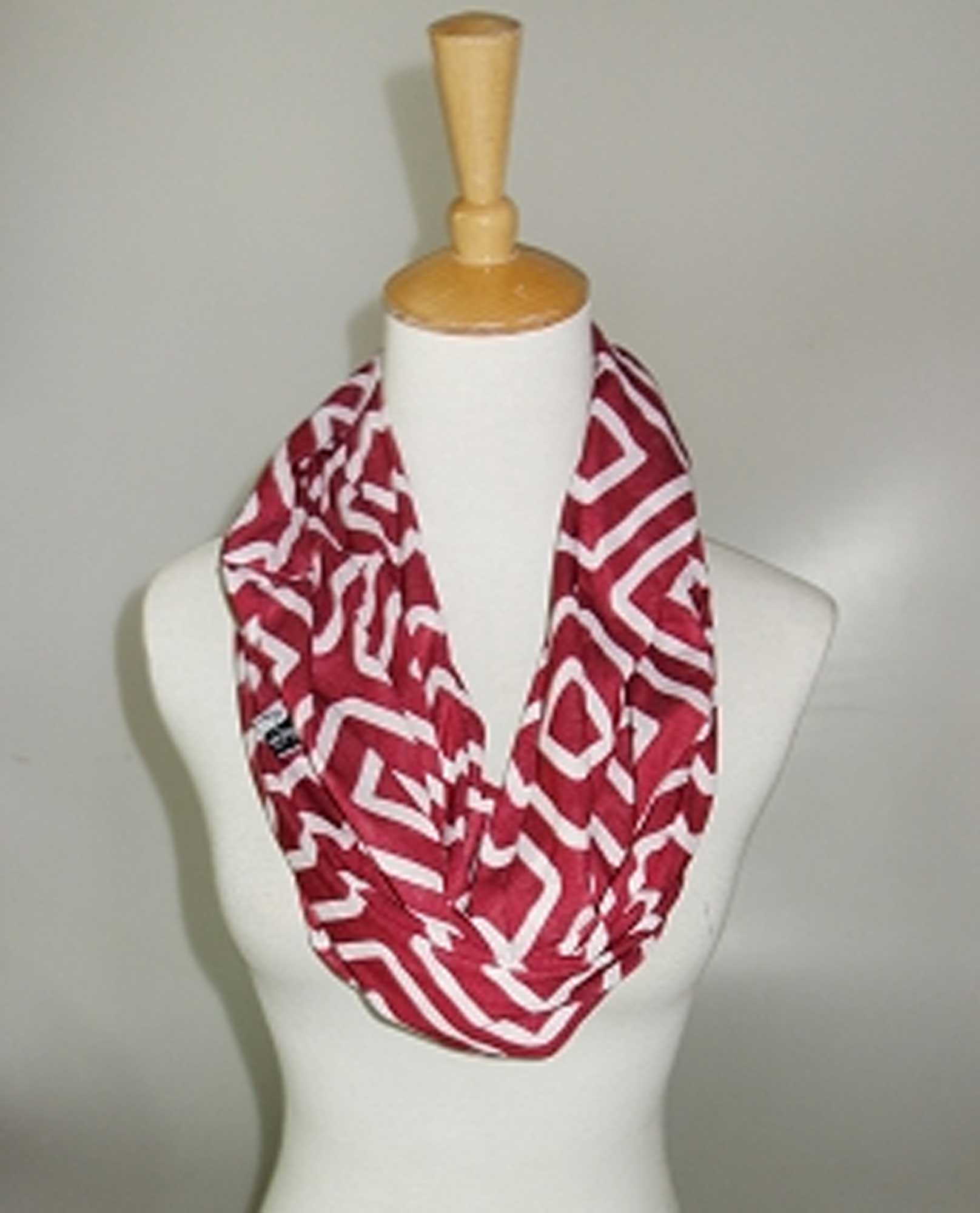 Maroon hot sale neck scarf