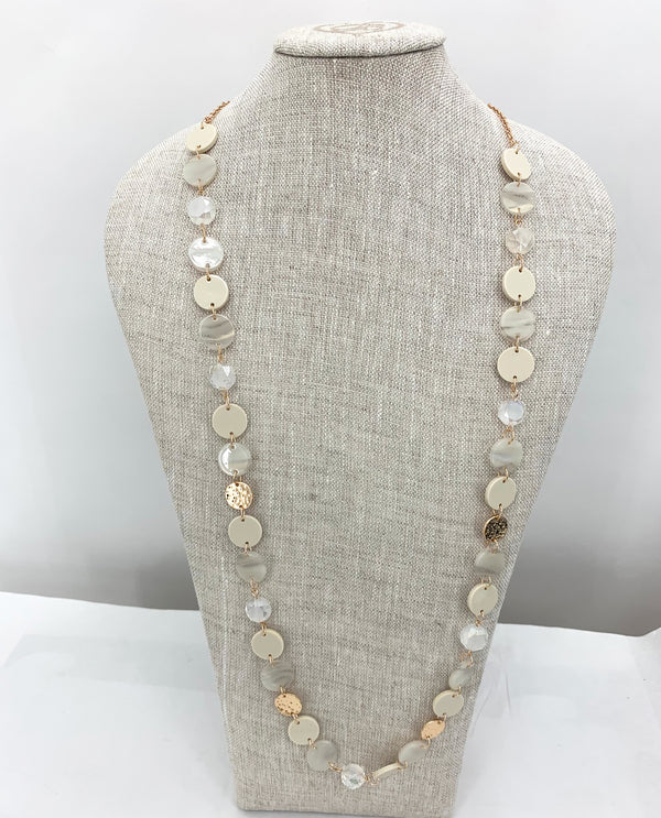 NICKEL FREE RESIN NECKLACE 14432 IVORY