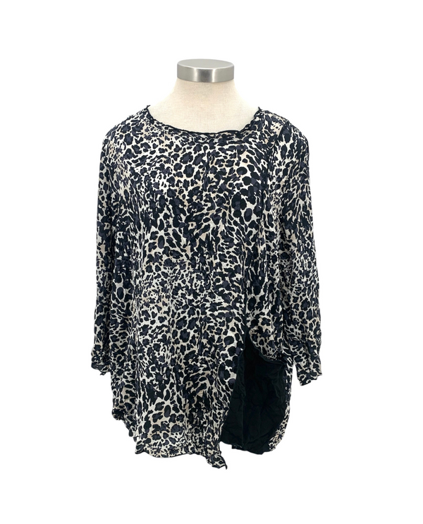 BY JJ IP-118 ANIMAL PRINT POCKET TUNIC