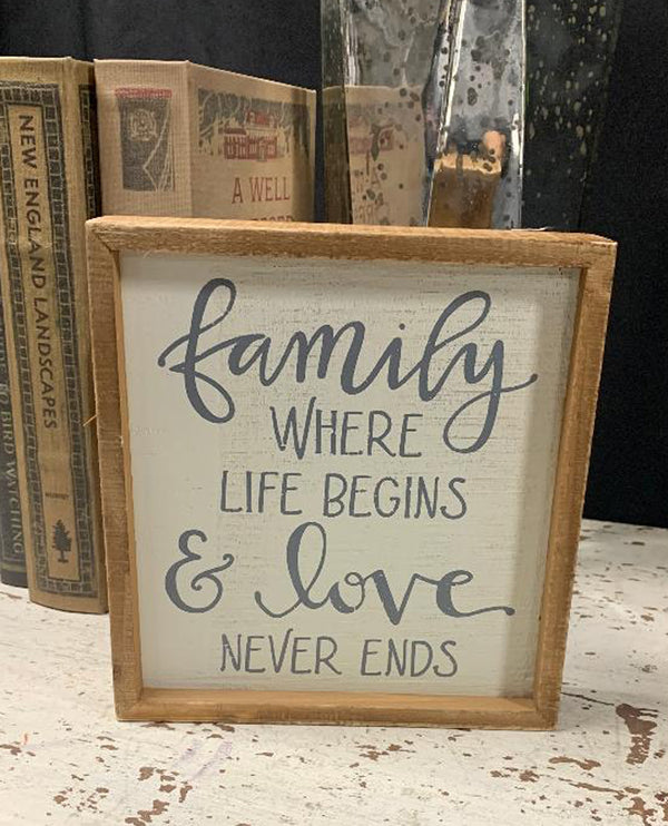 115445 FAMILY LOVE NEVER ENDS INSET BOX SIGN