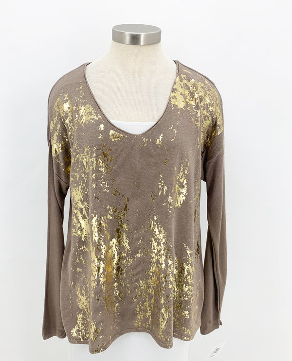 MADE IN ITALY 28102 V NECK GOLD FOIL SWEATER taupe