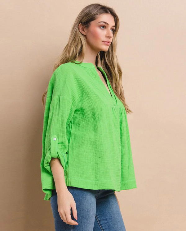 TC12539SA 3/4 SLEEVE COTTON GAUZE V-NECK TOP BRIGHT GREEN