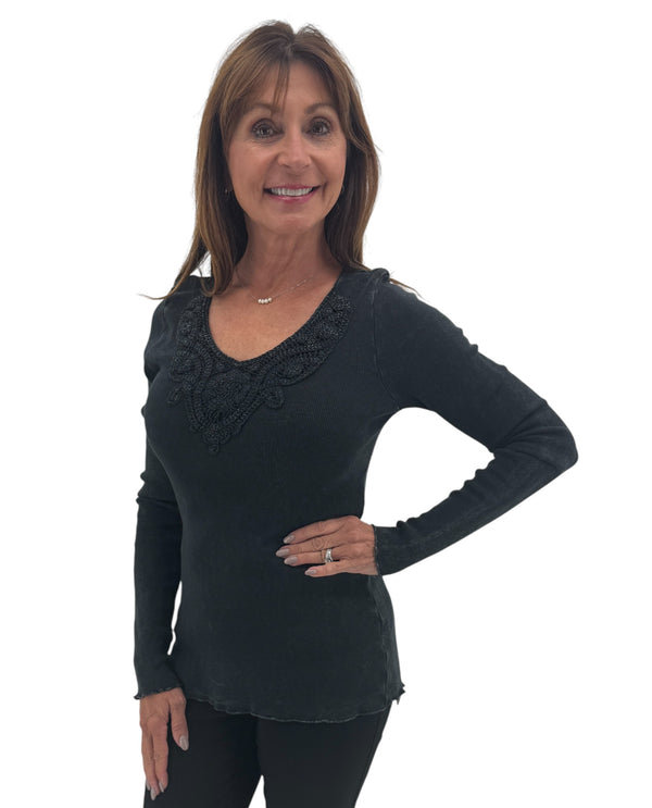 DEXTEROUS 2R13002 L/S EMBROIDERED EMBELLISHED TOP