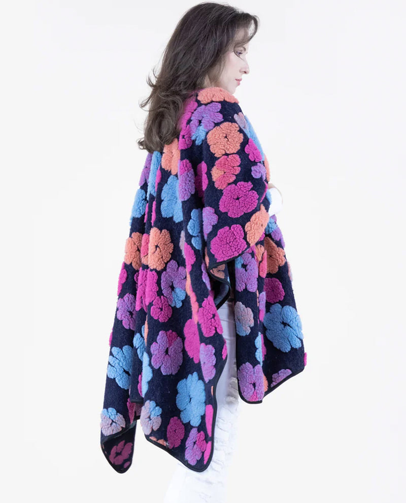 FP63078 3-D FLOWERS ONE SIZE NAVY RUANA WRAP