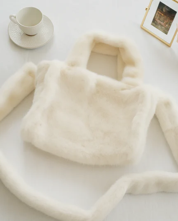 HBH2501 FAUX FUR HANDBAG white