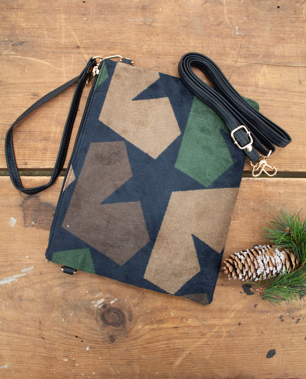 LARGE CROSS BODY/WRISTLET military star