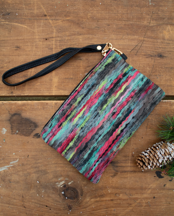 WAVY YARN SMALL WRISTLET CBG2029 MINT