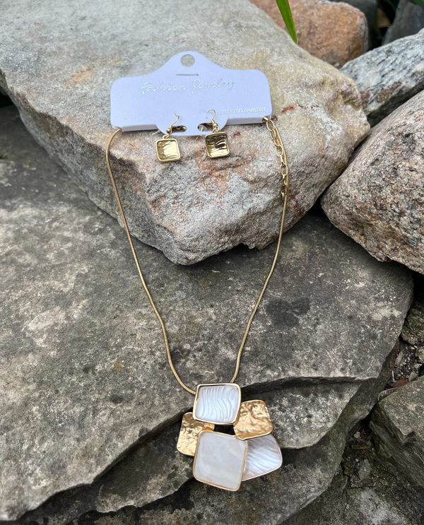 YNE5229GWT GOLD CLUSTER NECKLACE & EARRING SET