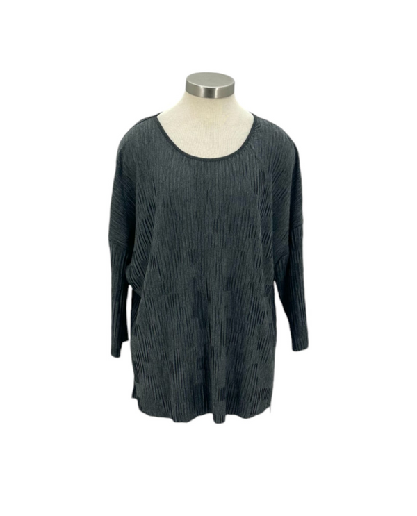 FOCUS Y-015 PLEATED STEP HEM TOP, CHARCOAL