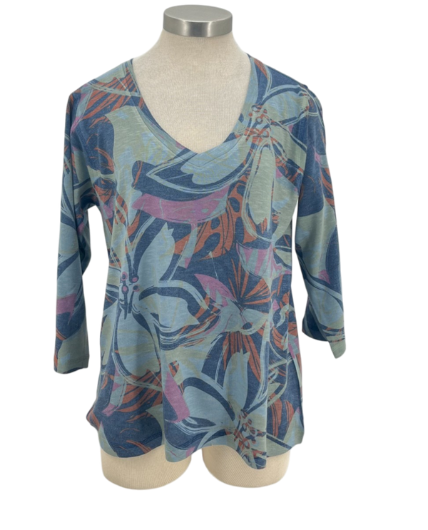 NALLY & MILLIE F568290A PRINTED GRAPHIC FLOWER V-NECK TOP