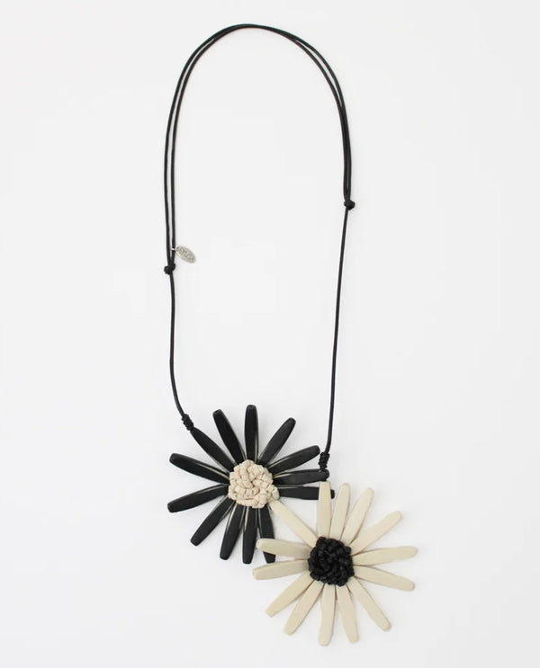 SYLCA BP21N16 AMAYA DOUBLE FLOWER NECKLACE BLACK/WHITE