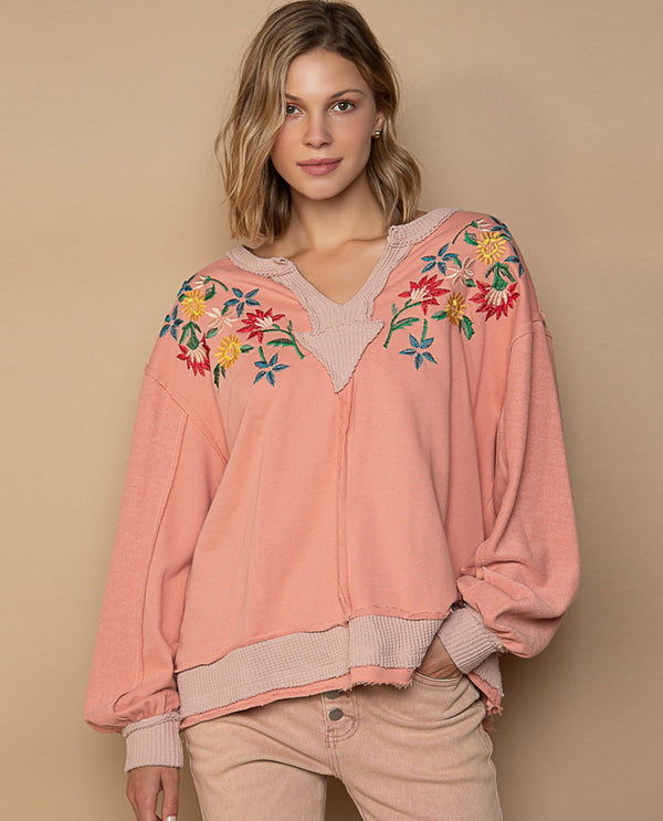 POL FKT1084 EMBROIDERED ELBOW PATCH TOP PEACH JAM