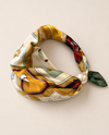 MAGNETIC PEARL SATIN NECK SCARF GREEN HORSE