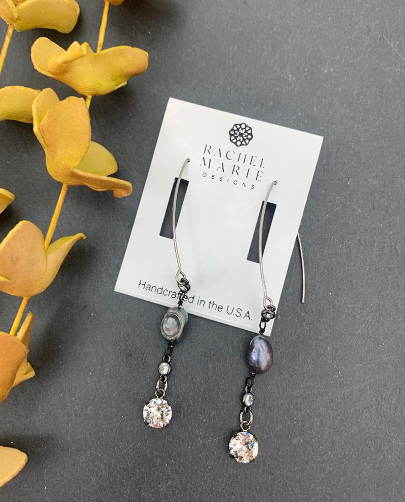 RACHEL MARIE DESIGNS SANTORINI PEARL & CZ EARRING GREY