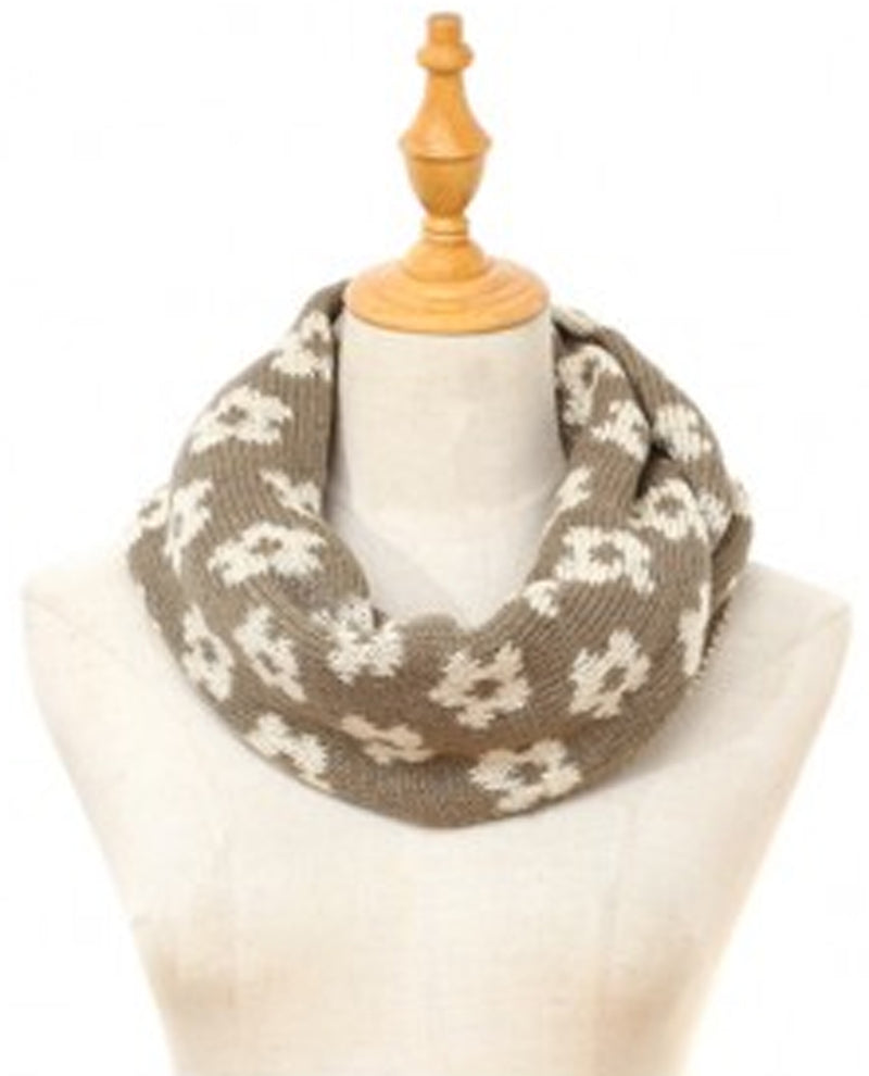 Daisy Knit Loop Scarf QH-455-5 Taupe