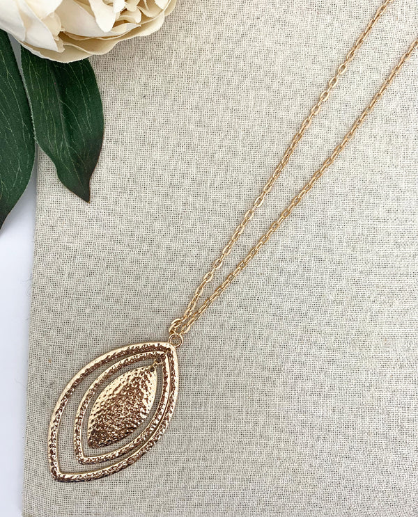 Hammered Necklace Gold